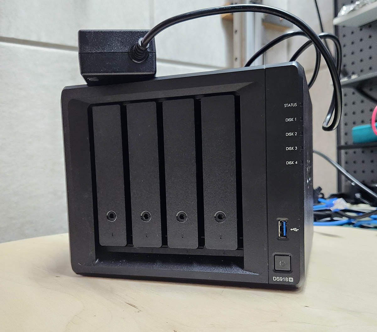 시놀로지 4베이